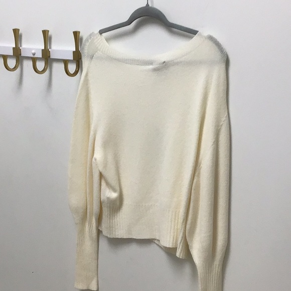Elegant Cream Italian Sweater - Picture 2 of 2